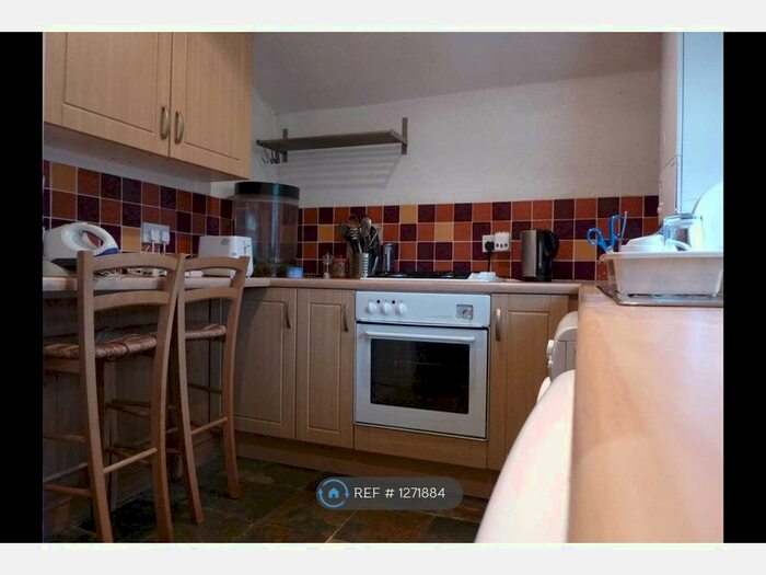 2 Bedroom Flat To Rent In Brockley, London SE4