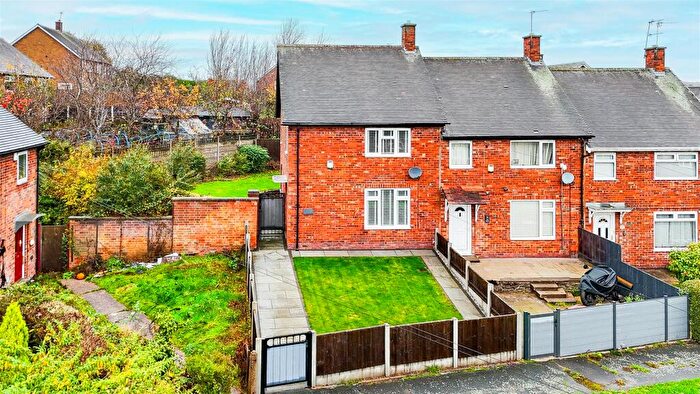 3 Bedroom End Of Terrace House For Sale In Hazel Hill Crescent, Nottingham, Nottinghamshire, NG5