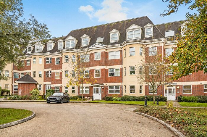 2 Bedroom Flat To Rent In Heathcote Road, Camberley, GU15