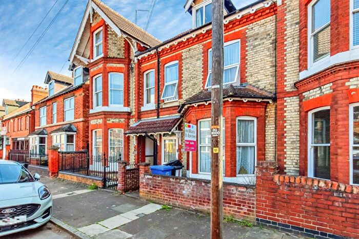 3 Bedroom Property For Sale In Tennyson Road, Kettering, NN16