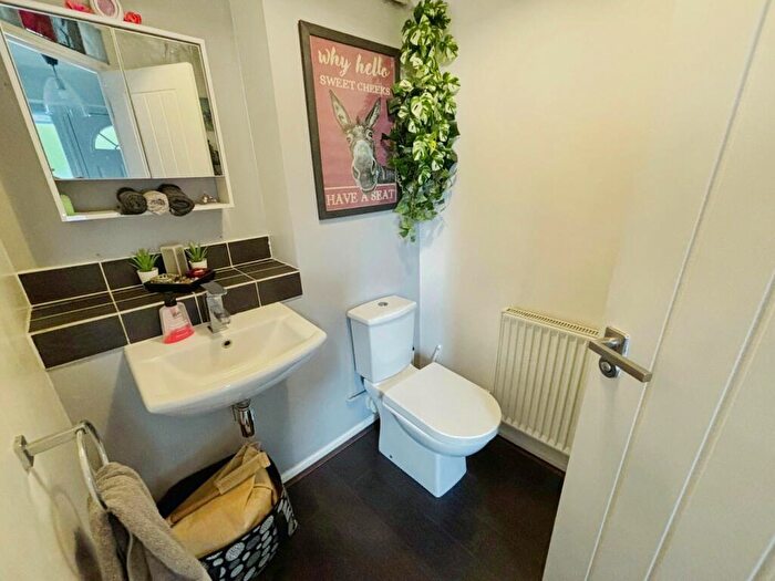 4 Bedroom Detached House For Sale In Balfour Drive, Calcot, Reading, RG31