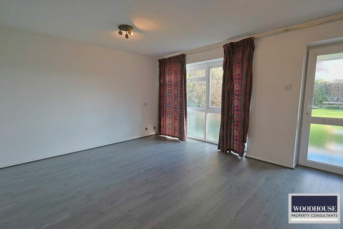 1 Bedroom Flat To Rent In Crossbrook Street, Cheshunt, EN8