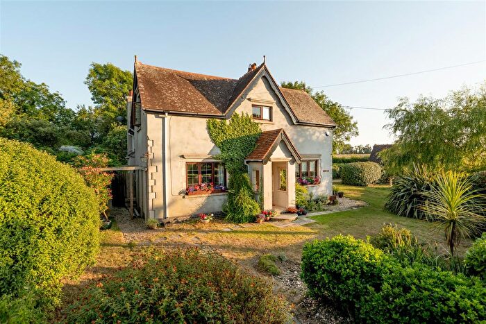 3 Bedroom Detached House For Sale In Fleet Road, Fleet, Weymouth, DT3