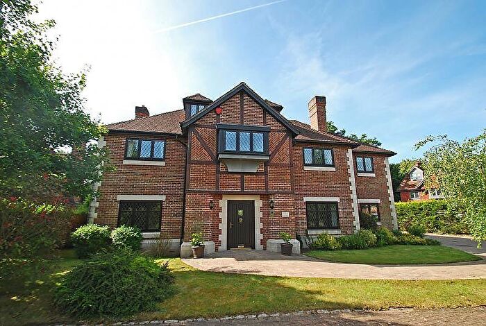 6 Bedroom Detached House To Rent In Ledborough Gate, Beaconsfield, HP9