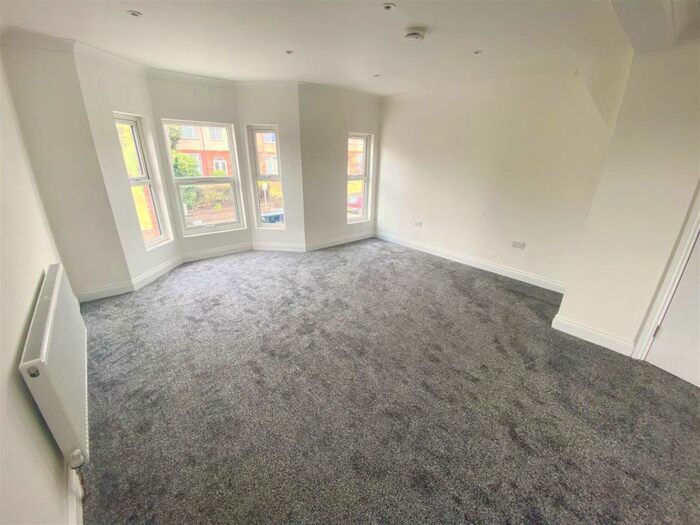 1 Bedroom Maisonette To Rent In Old Bedford Road, Luton, LU2