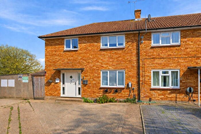 3 Bedroom End Of Terrace House For Sale In Hampden Place, Frogmore, St. Albans, Hertfordshire, AL2