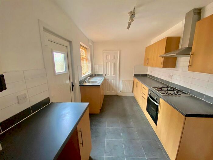 2 Bedroom Flat To Rent In St. Albans Crescent, Felling, Gateshead, NE10