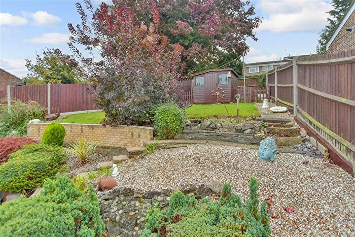 2 Bedroom Detached Bungalow For Sale In Earl Close, Walderslade, Chatham, Kent, ME5