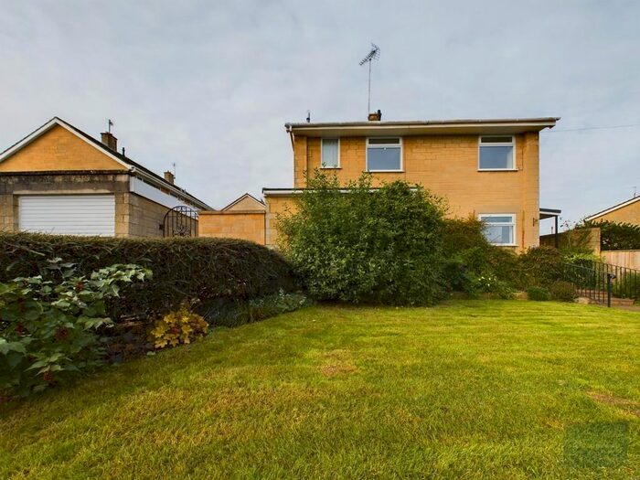 3 Bedroom Detached House To Rent In Leigh Park Road, Bradford-On-Avon, BA15