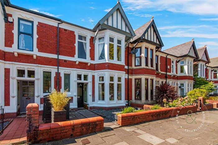 2 Bedroom Maisonette For Sale In Victoria Park Road West, Victoria Park, Cardiff, CF5