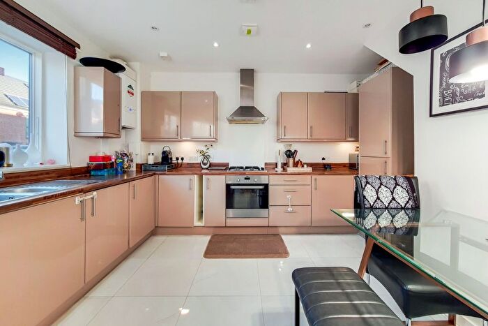 3 Bedroom Semi-Detached House To Rent In Butler Drive, Erith, Kent, DA8