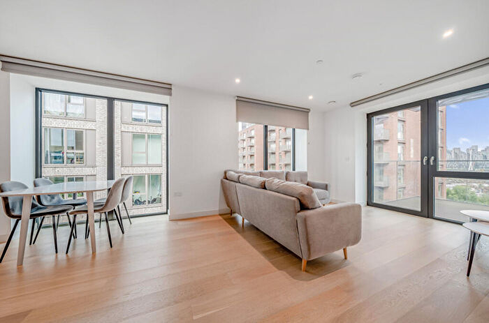 2 Bedroom Apartment To Rent In Shipwright Street, London, E16