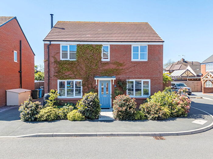 4 Bedroom Detached House For Sale In Speight Crescent, Kettering, NN15