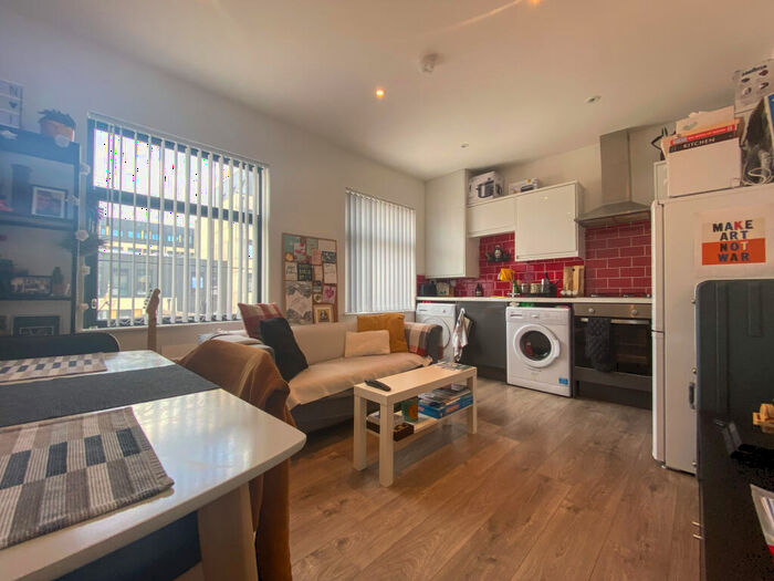 1 Bedroom Terraced House To Rent In Park Place, Cathays Park, CF10