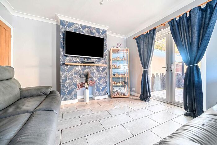 2 Bedroom Semi-Detached House For Sale In Sandymount Avenue, North Bersted, Bognor Regis, PO22