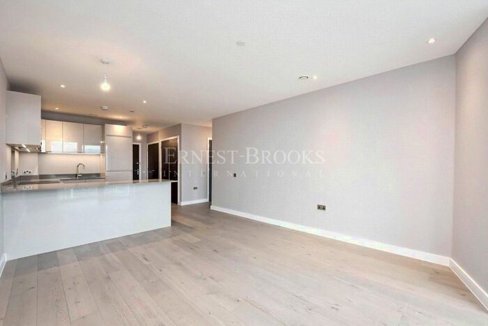 2 Bedroom Flat To Rent In Oculus House, Barking, Barking, IG11