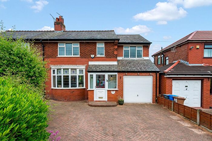 4 Bedroom Semi-Detached House For Sale In Newearth Road, Worsley, M28