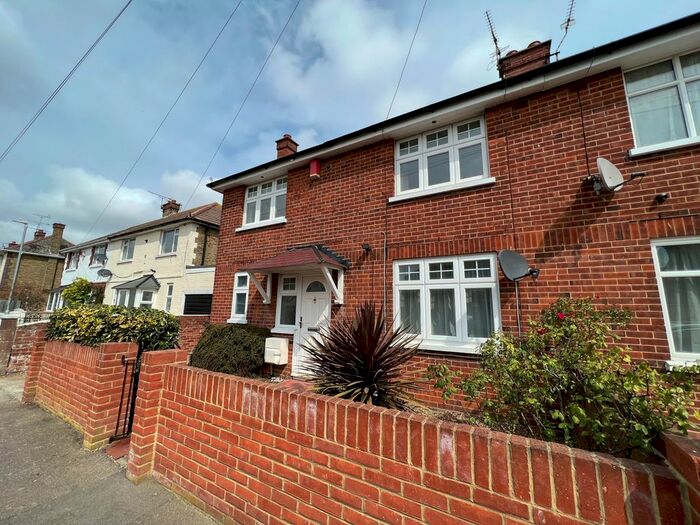 3 Bedroom Semi-Detached House To Rent In Stanley Road, Ramsgate, CT11