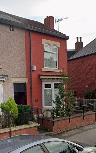 3 Bedroom Semi-Detached House For Sale In Sitwell Road, Sheffield, S7