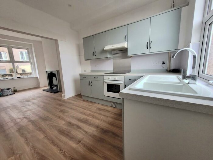 2 Bedroom House To Rent In Grange Road, Colwyn Bay, LL29