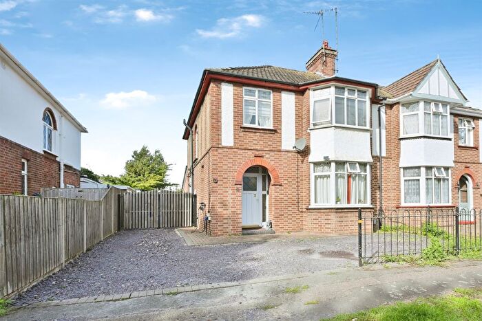 3 Bedroom Semi Detached House For Sale In Sandringham Avenue, Wisbech, PE13