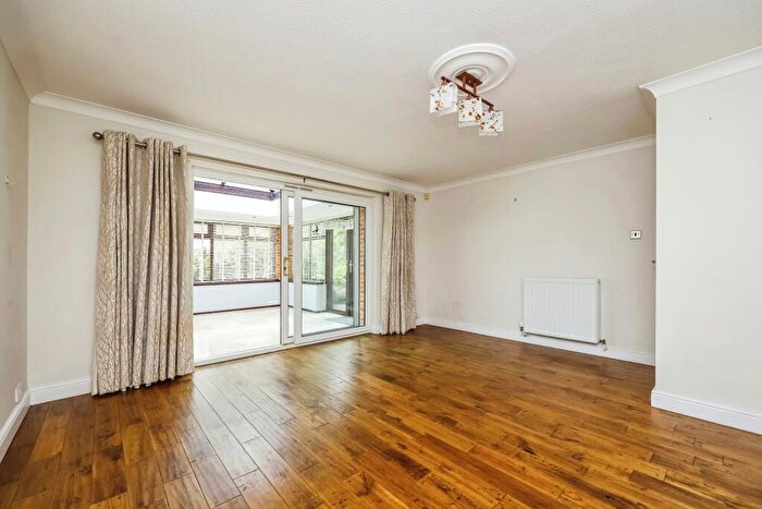 3 Bedroom Bungalow For Sale In Chatsworth Court, West Hallam, Ilkeston, Derbyshire, DE7