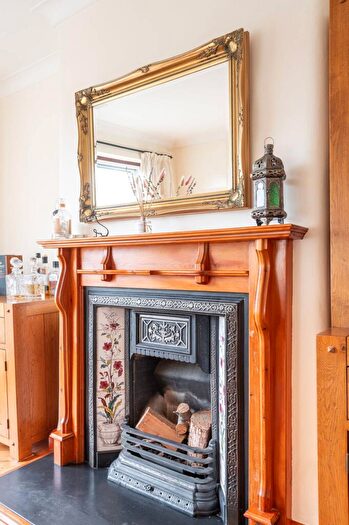 3 Bedroom Terraced House For Sale In Porlock Avenue, Harrow, HA2