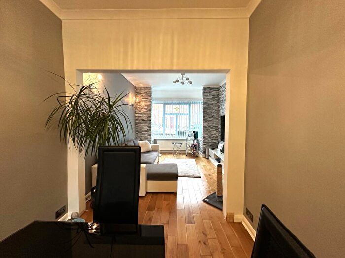 3 Bedroom Terraced House For Sale In Dunbar Road, Southsea, Portsmouth, PO4