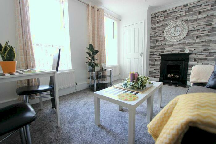 2 Bedroom Flat To Rent In Azalea Terrace South, Ashbrooke, Sunderland, SR2