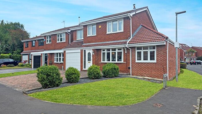 4 Bedroom Detached House For Sale In Cherington Drive, Tyldesley, M29
