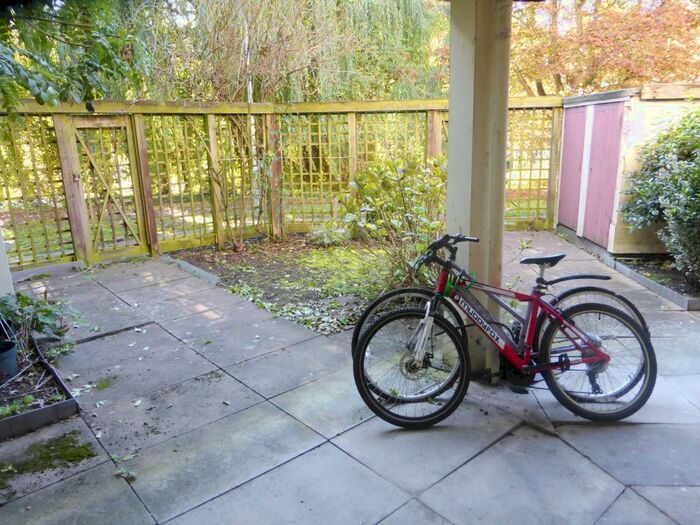 1 Bedroom Flat To Rent In Rawnsley Avenue, Mitcham, CR4