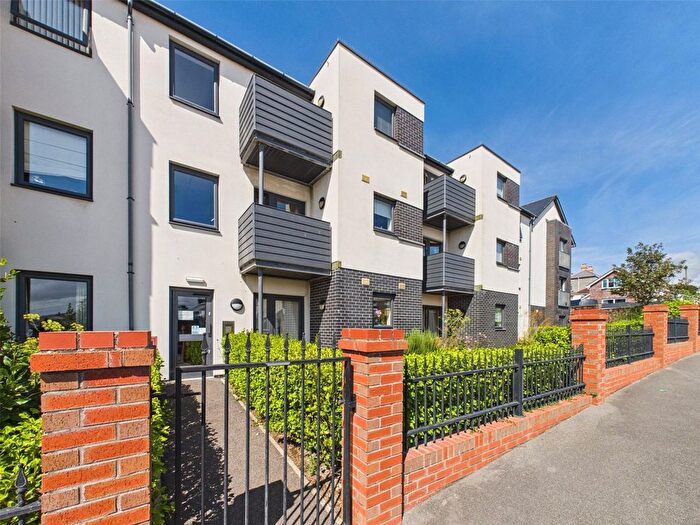 1 Bedroom Flat For Sale In Bramble Hill, Bude, Cornwall, EX23