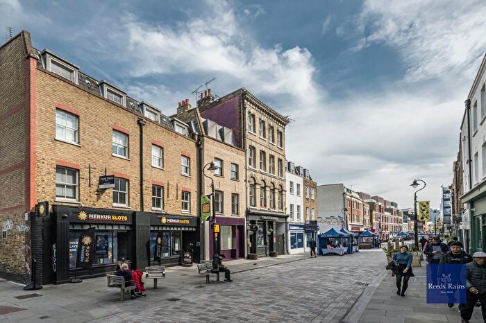 2 Bedroom Flat For Sale In Lower Marsh, London, SE1