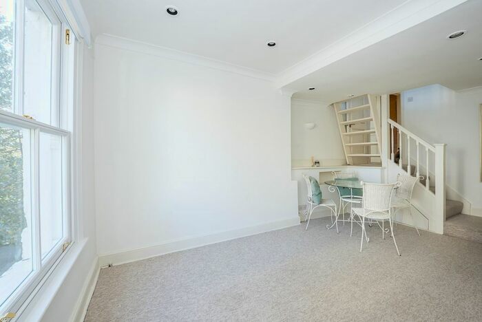 2 Bedroom Flat To Rent In Lillie Road, London, SW6
