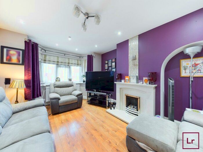 3 Bedroom Semi-Detached House To Rent In Clyfford Road, Ruislip, Middlesex, HA4