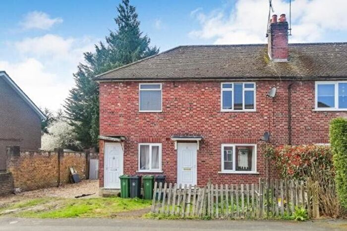 2 Bedroom Flat To Rent In Oakfields, Alexandra Avenue, Camberley, GU15