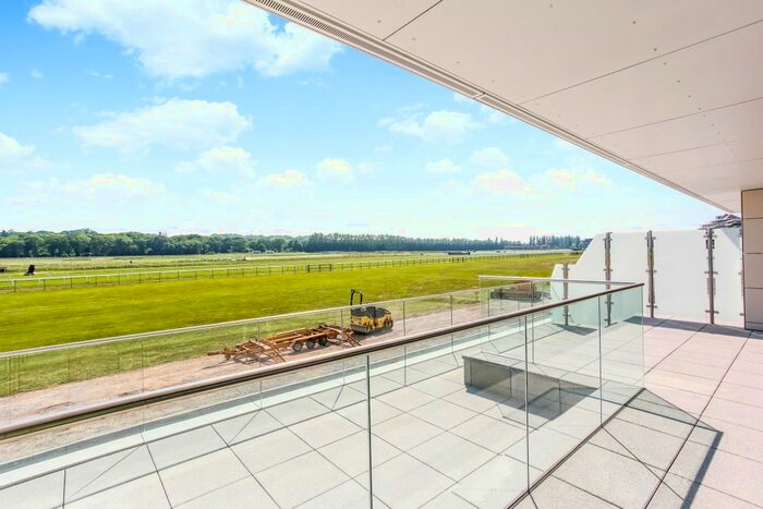 2 Bedroom Flat To Rent In Kingman Way, Newbury, RG14