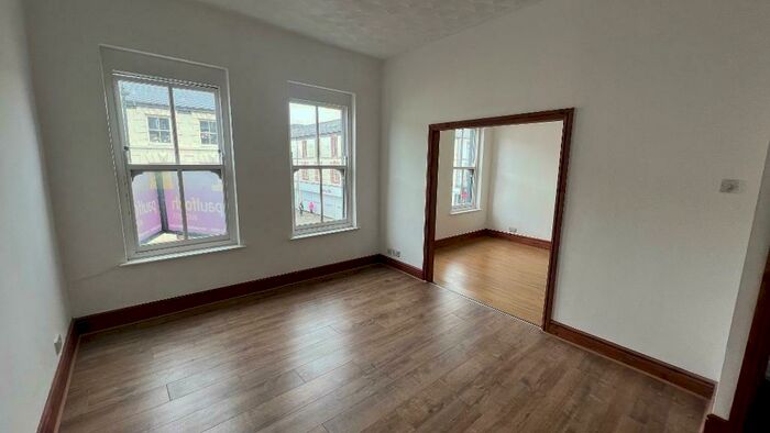 3 Bedroom Flat To Rent In Cardiff Street, Aberdare, Aberdare, United Kingdom &#;(&#;+), CF44