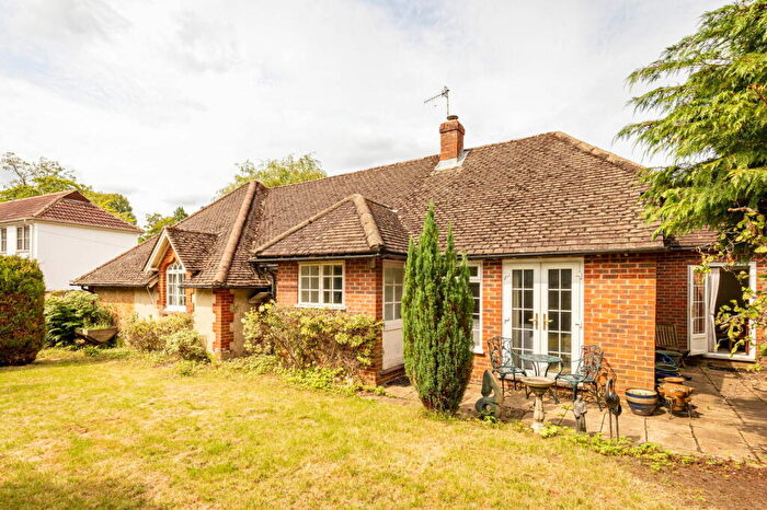 3 Bedroom Detached Bungalow For Sale In Chinthurst Lane, Shalford, Guildford, GU4