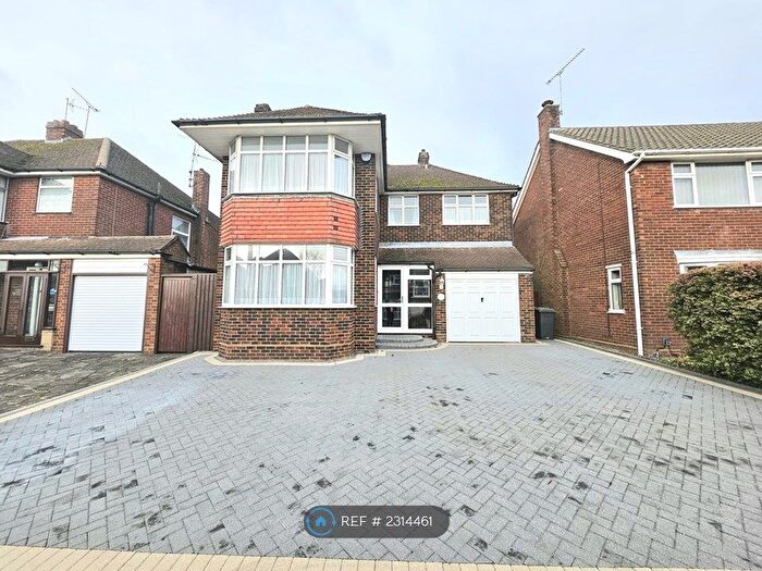 4 Bedroom Detached House To Rent In Egdon Drive, Luton, LU2