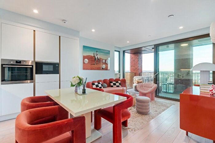 2 Bedroom Apartment To Rent In The Arc. V, EC1V