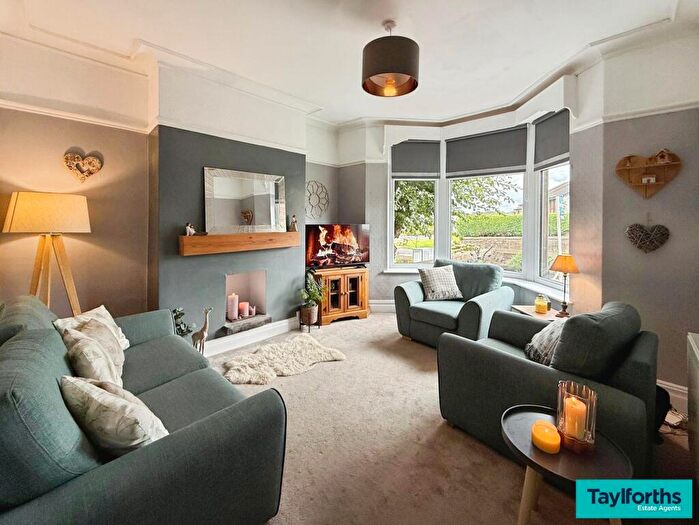 4 Bedroom Terraced House For Sale In Gisburn Road, Barnoldswick, BB18