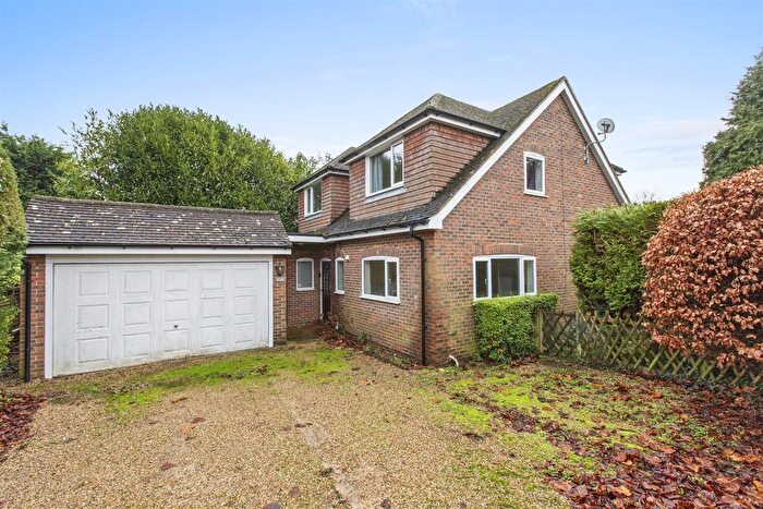 4 Bedroom Detached House For Sale In Maybrook Gardens, High Wycombe, HP13
