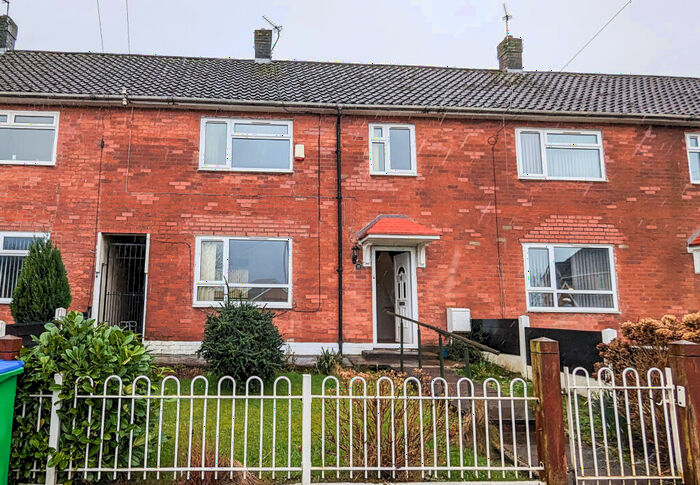 3 Bedroom Terraced House To Rent In Braithwaite Road, Middleton, M24