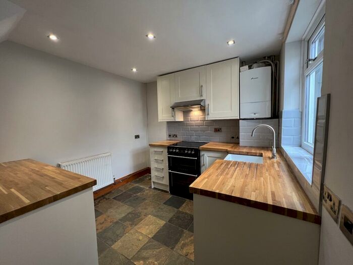 2 Bedroom End Of Terrace House To Rent In Stourbridge - Brook Street, DY8