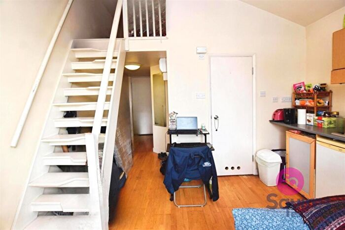 Studio To Rent In Muswell Hill, Muswell Hill, N10