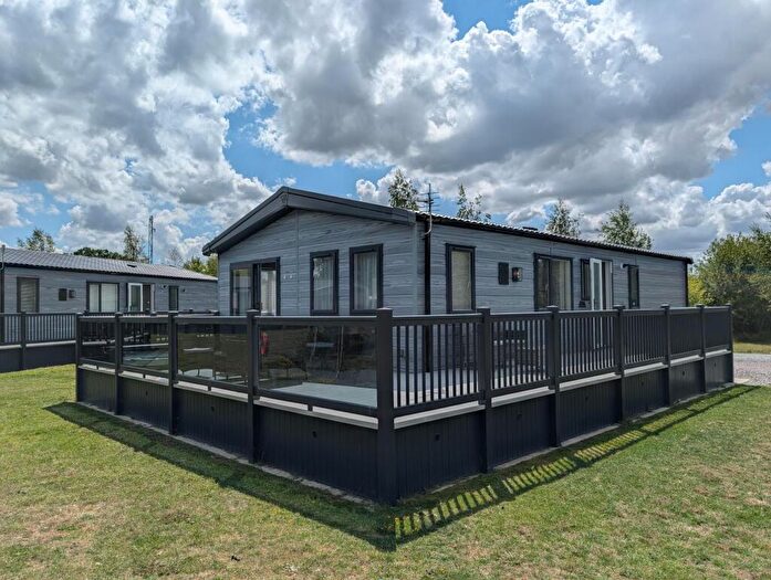 2 Bedroom Lodge For Sale In Stixwould Road, Woodhall Spa, Lincolnshire, LN10