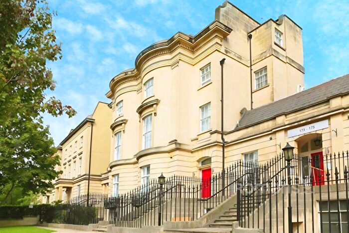 2 Bedroom Flat To Rent In Kings Road, Reading, Berkshire, RG1