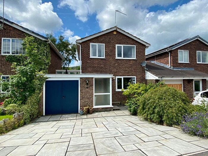 3 Bedroom Link Detached House For Sale In Friars Close, Rainow, Macclesfield, SK10