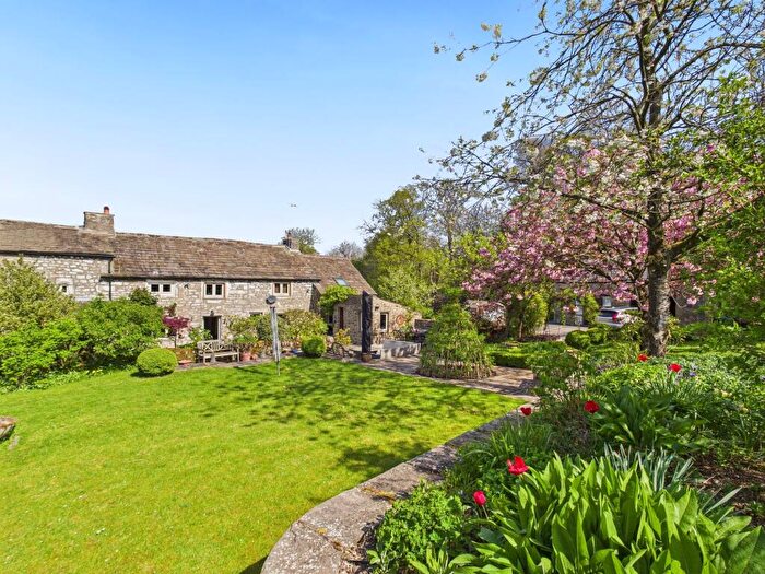 3 Bedroom Farm House To Rent In Back Lane, Cracoe, BD23